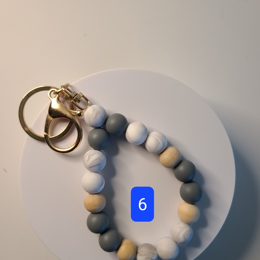 Bracelets - Picture 10 of 16